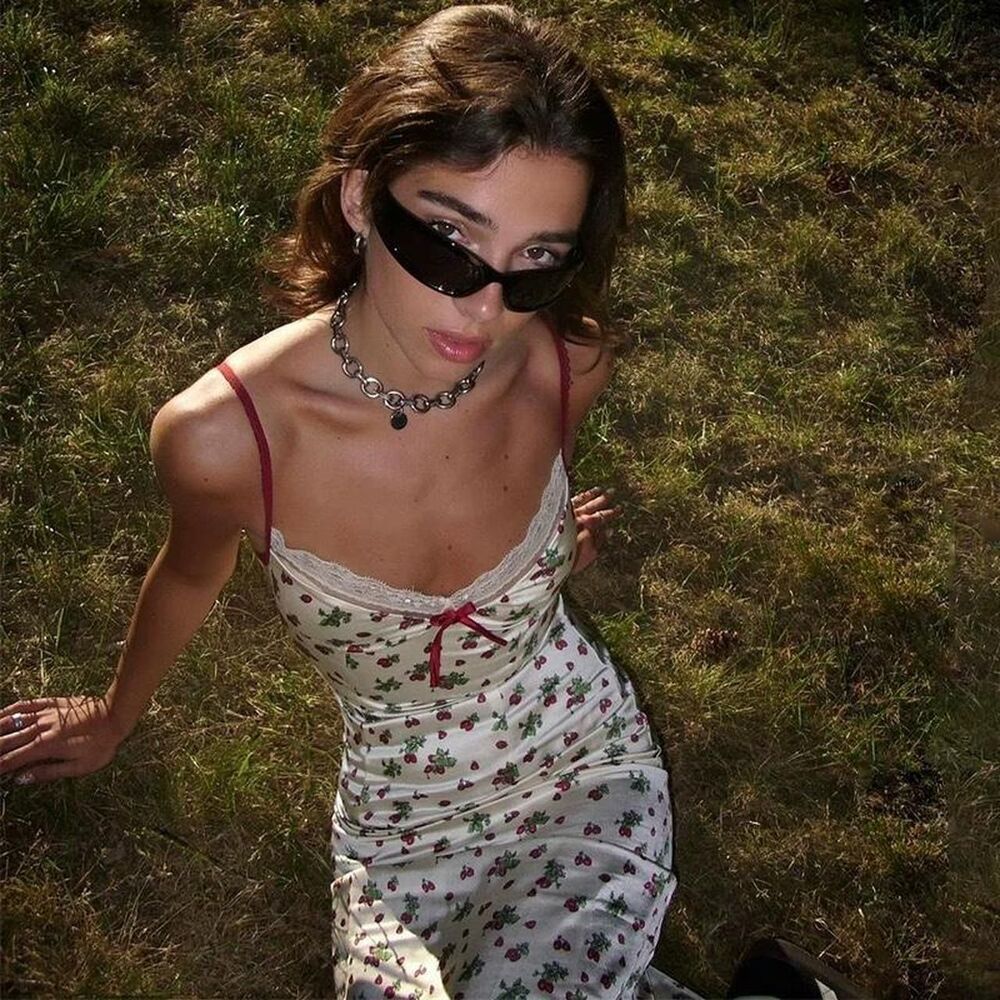 Indie Designer Cream and red floral midi Cherry Dress - Picture 4 of 6